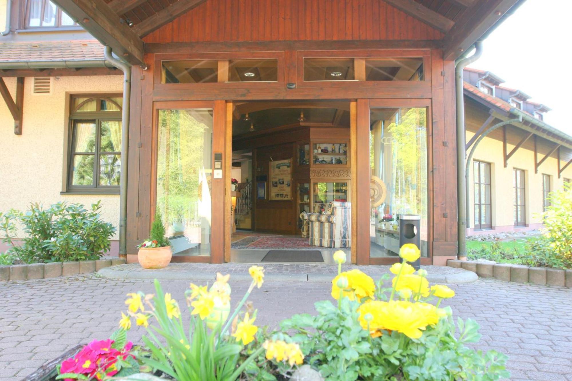 Krone Am Park - Gaestehaus Des Hotel Krone Alzenau in Unterfranken Luaran gambar