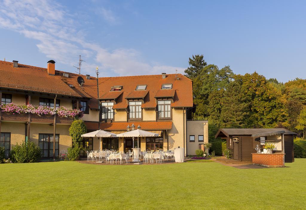 Krone Am Park - Gaestehaus Des Hotel Krone Alzenau in Unterfranken Luaran gambar
