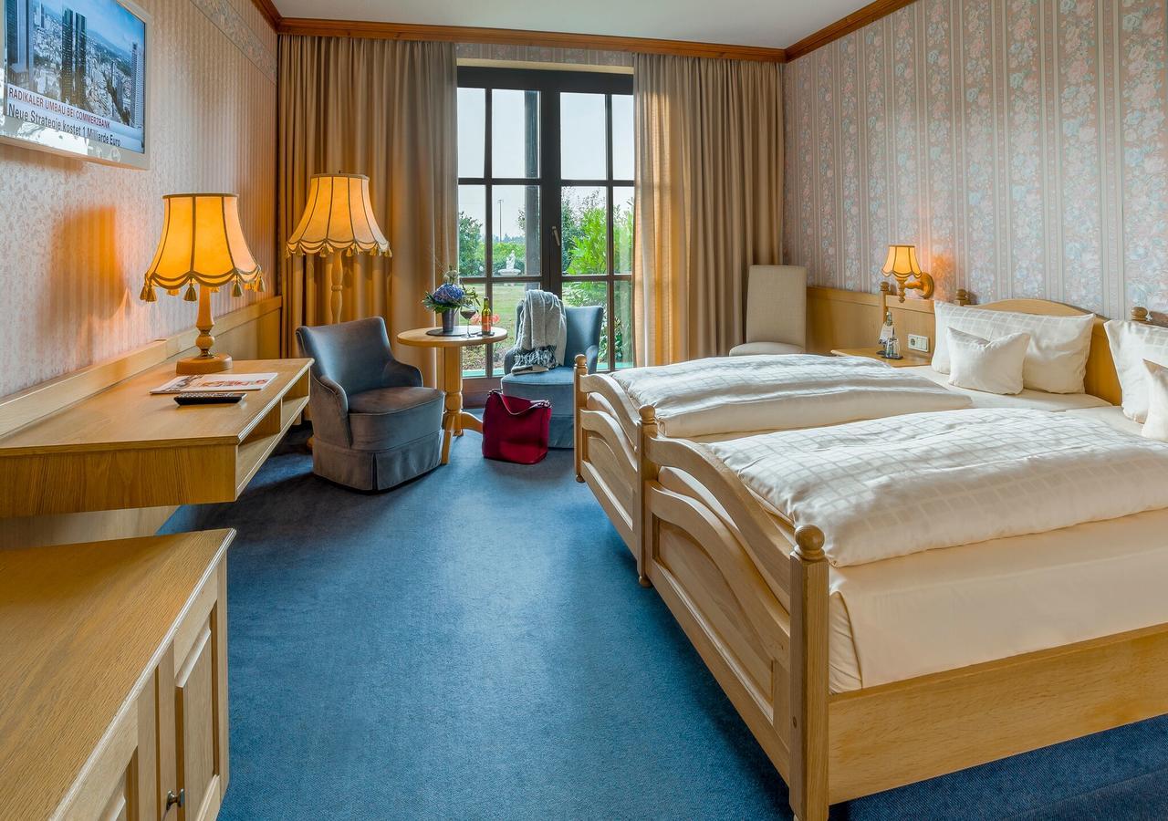 Krone Am Park - Gaestehaus Des Hotel Krone Alzenau in Unterfranken Luaran gambar