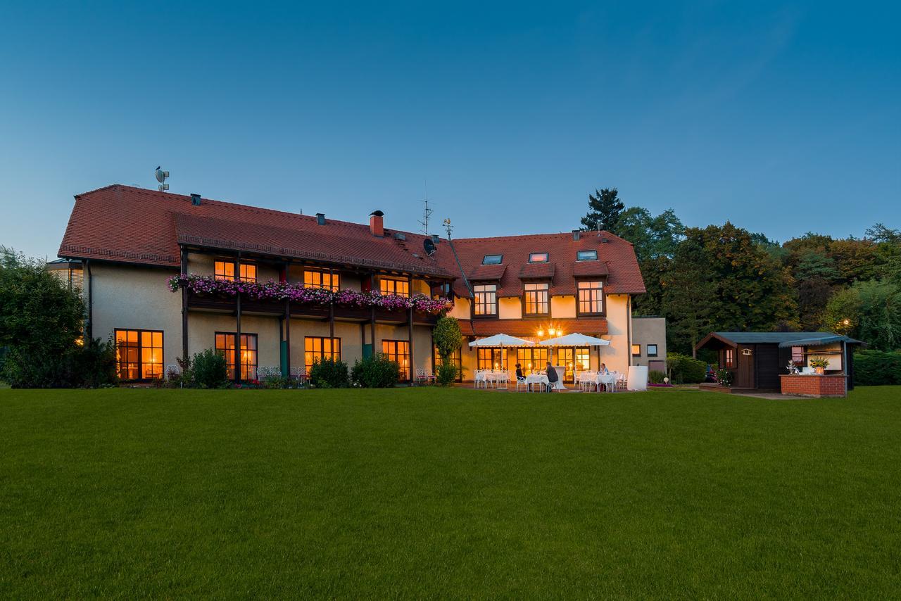 Krone Am Park - Gaestehaus Des Hotel Krone Alzenau in Unterfranken Luaran gambar